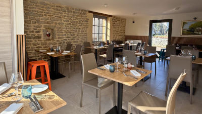 Intérieur salle L’Auberge de Guillaume · Restaurant à Vandenesse-en-Auxois (21)