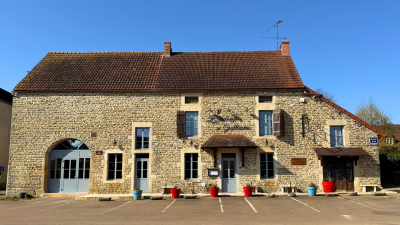 Extérieur - L’Auberge de Guillaume · Restaurant à Vandenesse-en-Auxois (21)
